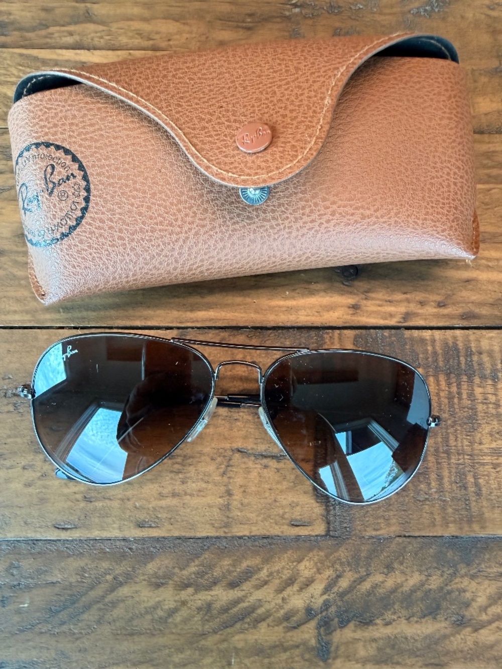 Ray-Ban RB3025 Aviator Large Metal Gunmetal Sunglasses + Case